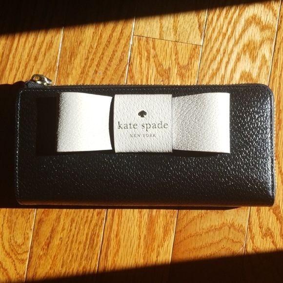 kate spade Handbags - Kate spade wallet